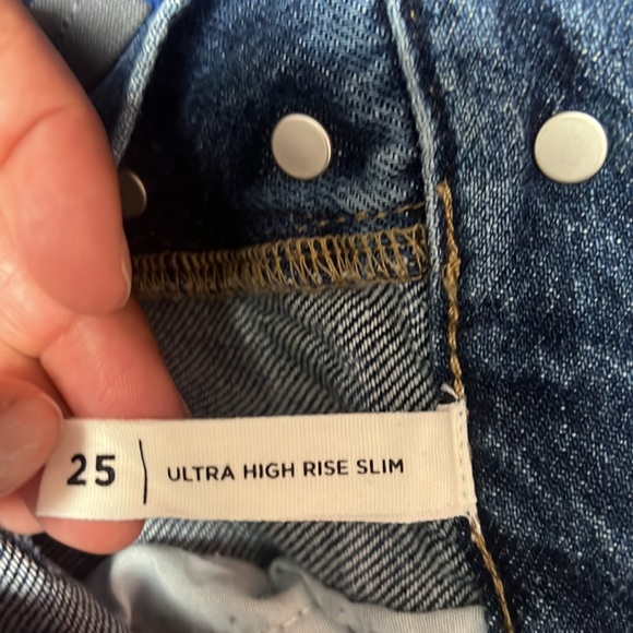 Two pairs of PacSun jeans. Size 25 - Picture 4 of 8
